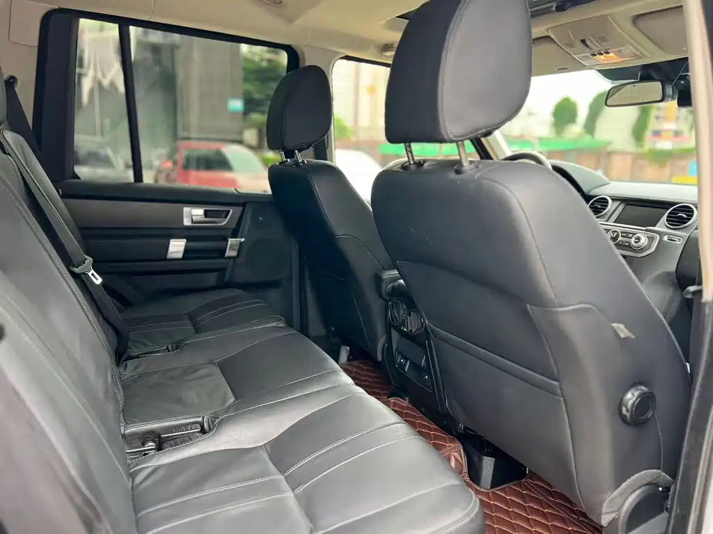 Land Rover Discovery — миниатюра 8