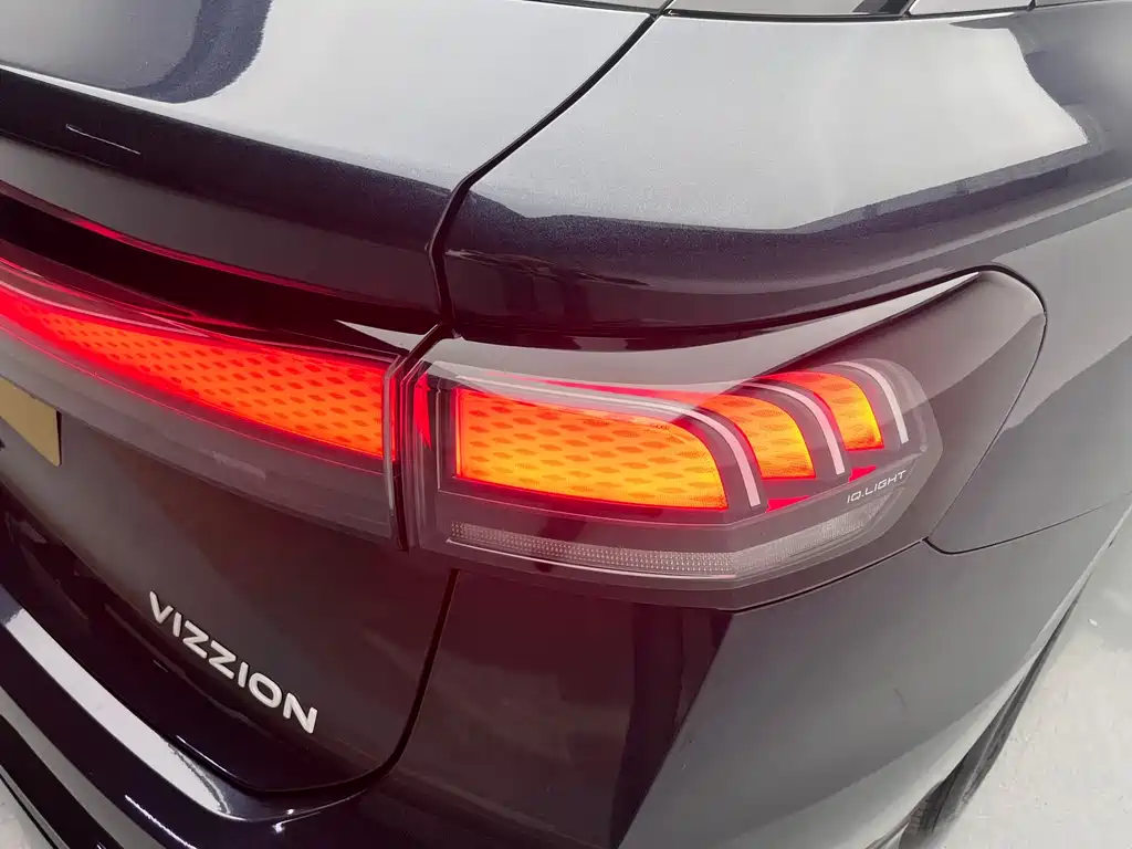 VOLKSWAGEN ID.7 VIZZION