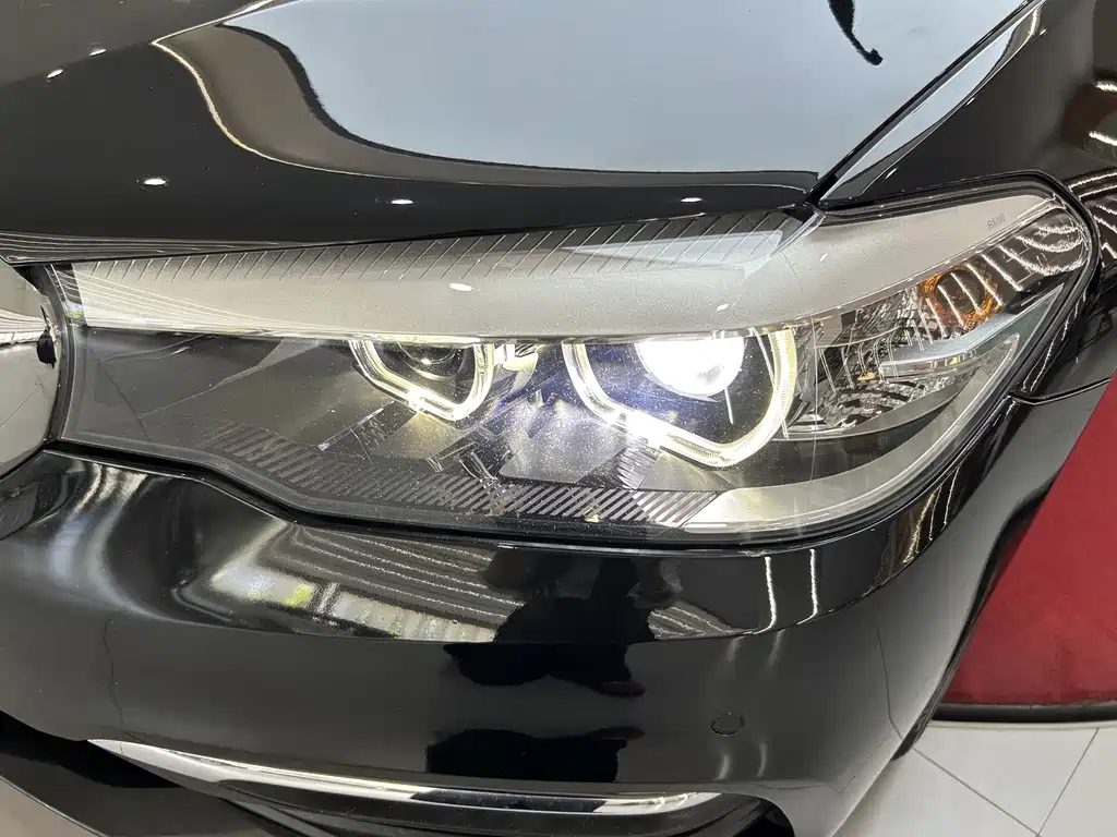 BMW 5 Series — миниатюра 36
