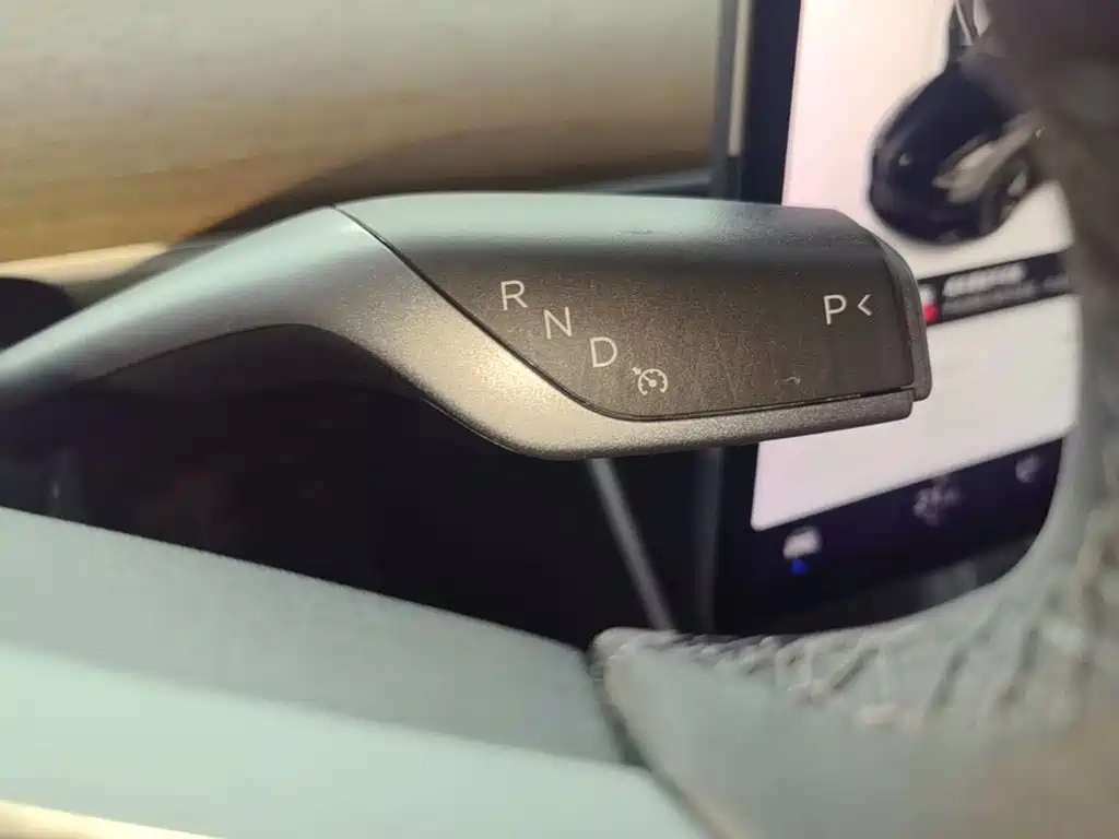 Tesla Model 3 — миниатюра 14