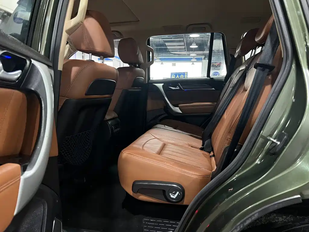 Haval H9 2015 2.0T Luxury 7 мест