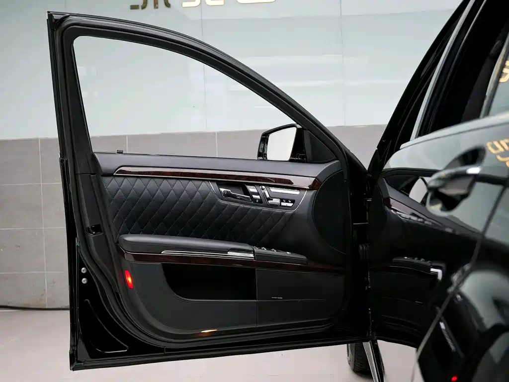 Mercedes-Benz S-Class AMG — миниатюра 9