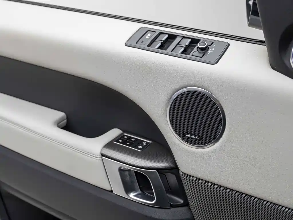Land Rover Sport — миниатюра 7