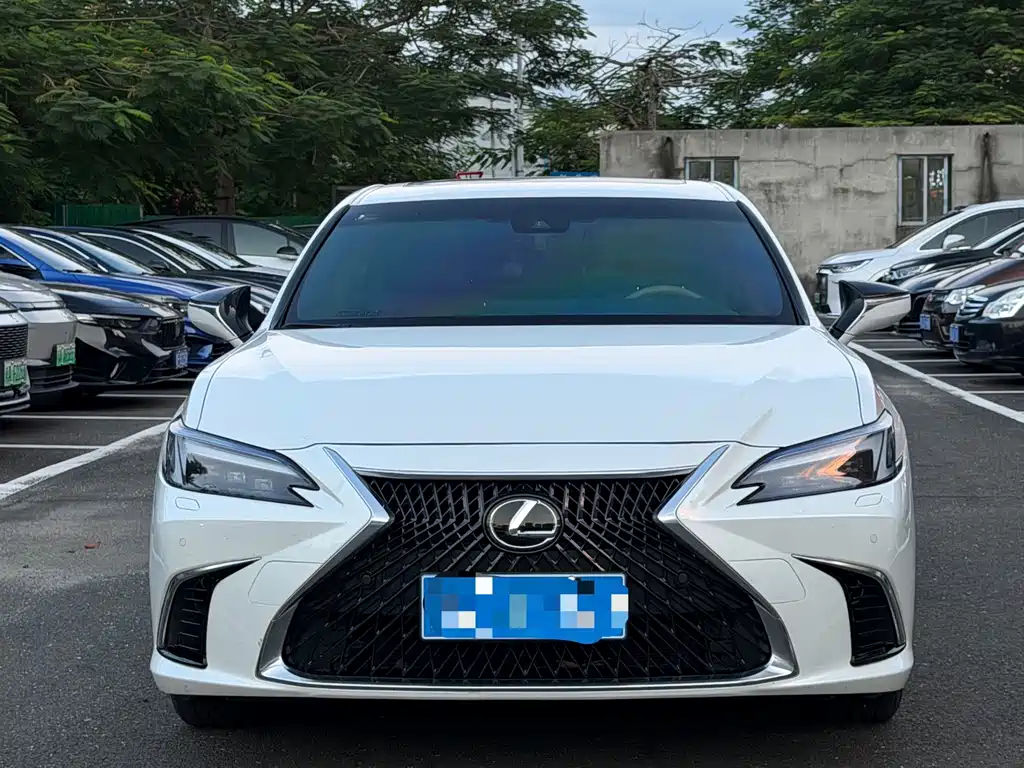 Lexus ES — миниатюра 2