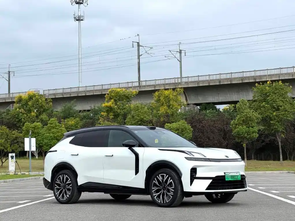 Lynk & Co 08 EM-P — миниатюра 3