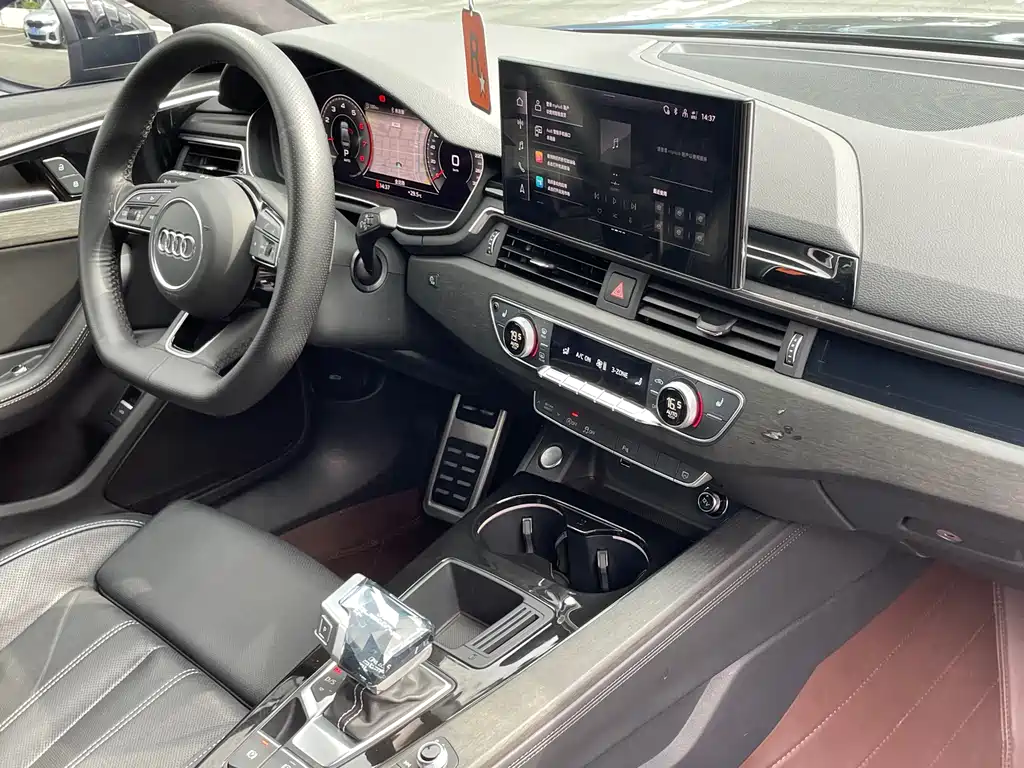 Audi A4L — миниатюра 12