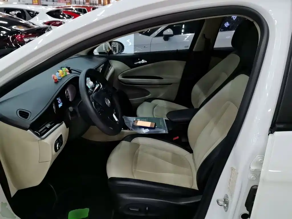 Buick Verano — миниатюра 15