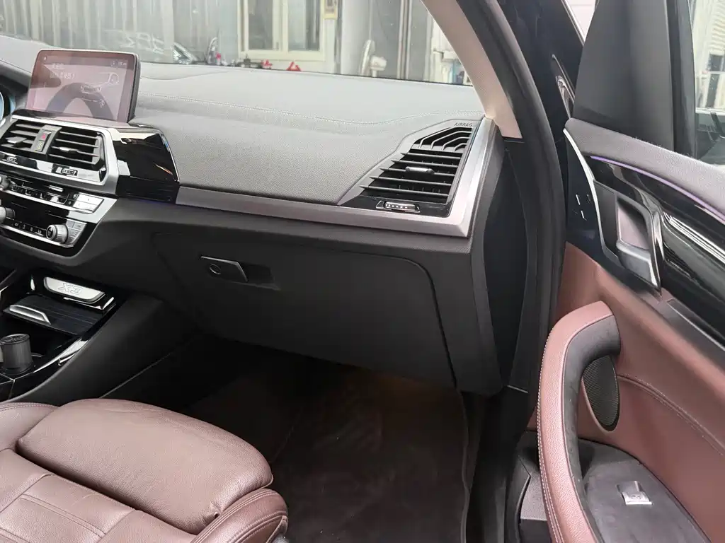 BMW X3 — миниатюра 8