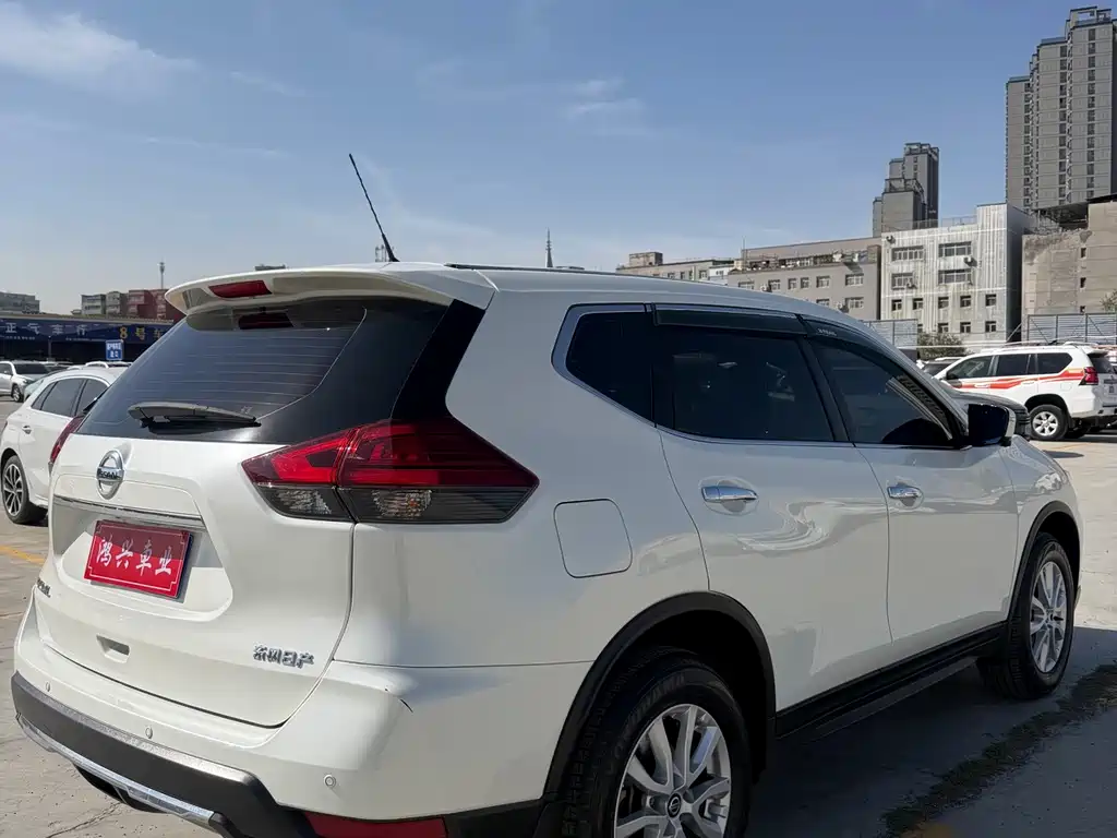 Nissan X-Trail — миниатюра 4