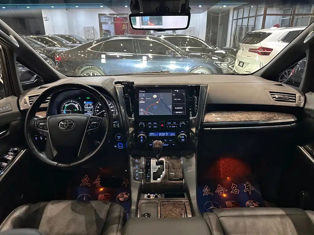 Toyota Alphard 2020 2.5L Luxury