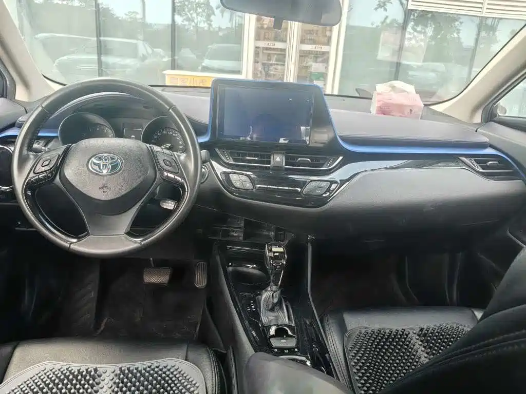 Toyota C-HR — миниатюра 6