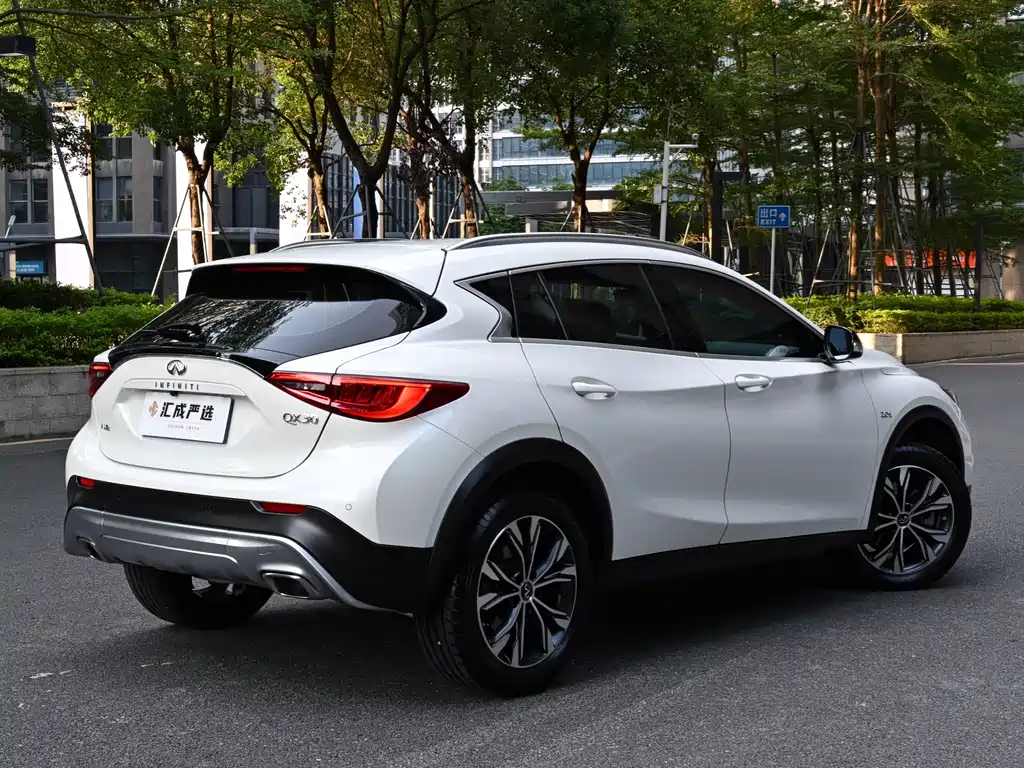 Infiniti QX30 — миниатюра 5