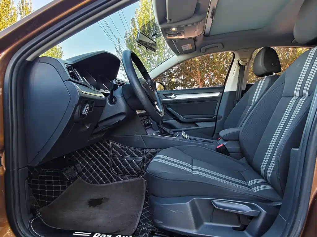 Volkswagen Lamando — миниатюра 4
