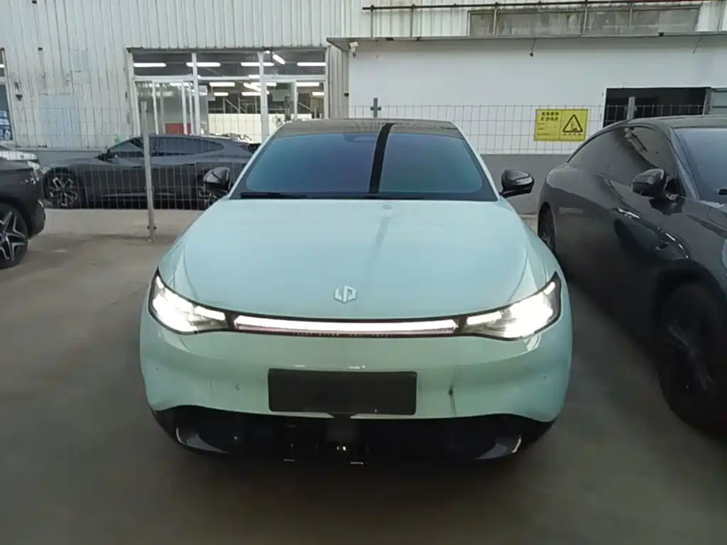 Leapmotor Leapmotor C01 — миниатюра 3