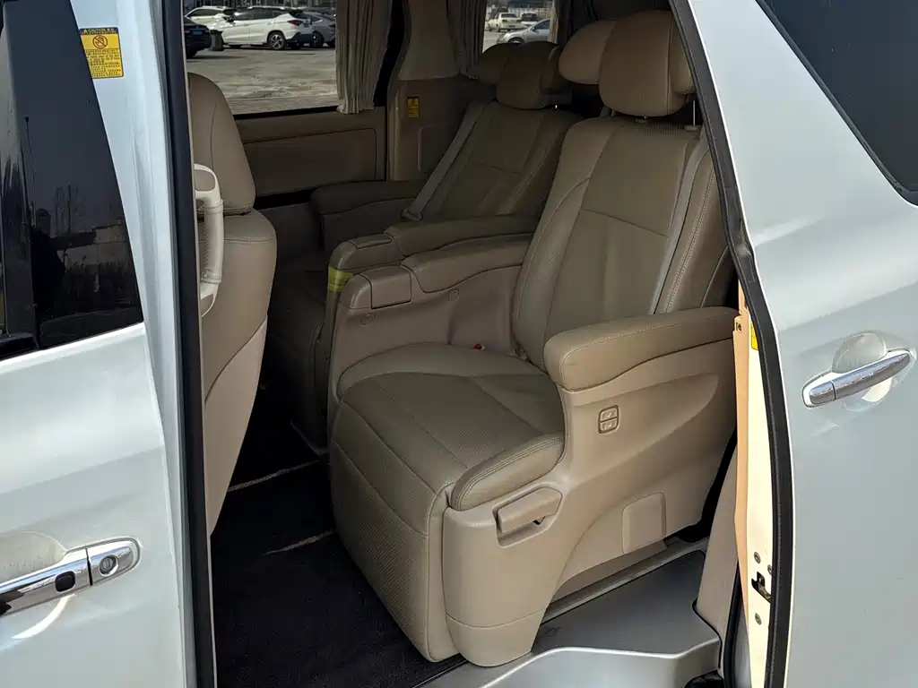 Toyota Alphard 2012 3.5L Luxury