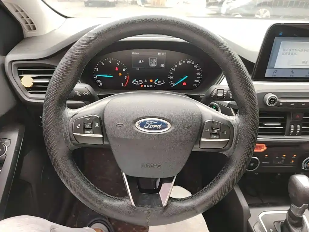 Ford Focus — миниатюра 11