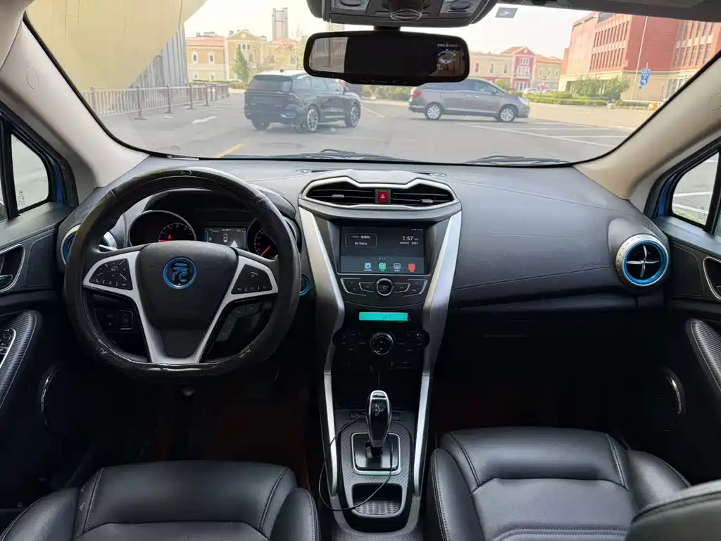 BYD Yuan EV — миниатюра 6
