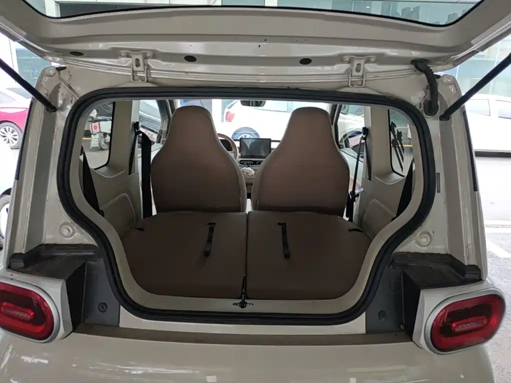 Wuling MINIEV — миниатюра 19