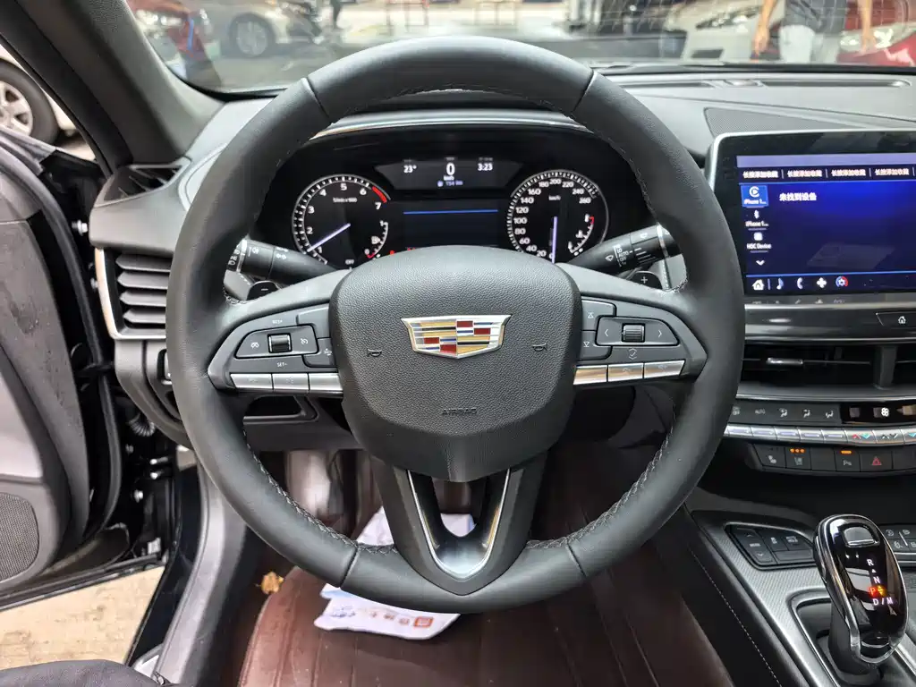 Cadillac CT5 — миниатюра 6