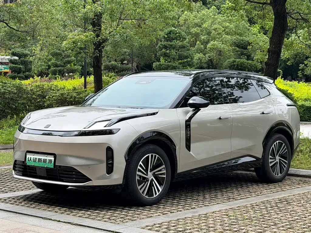 Lynk & Co 08 EM-P 2023 245km Halo