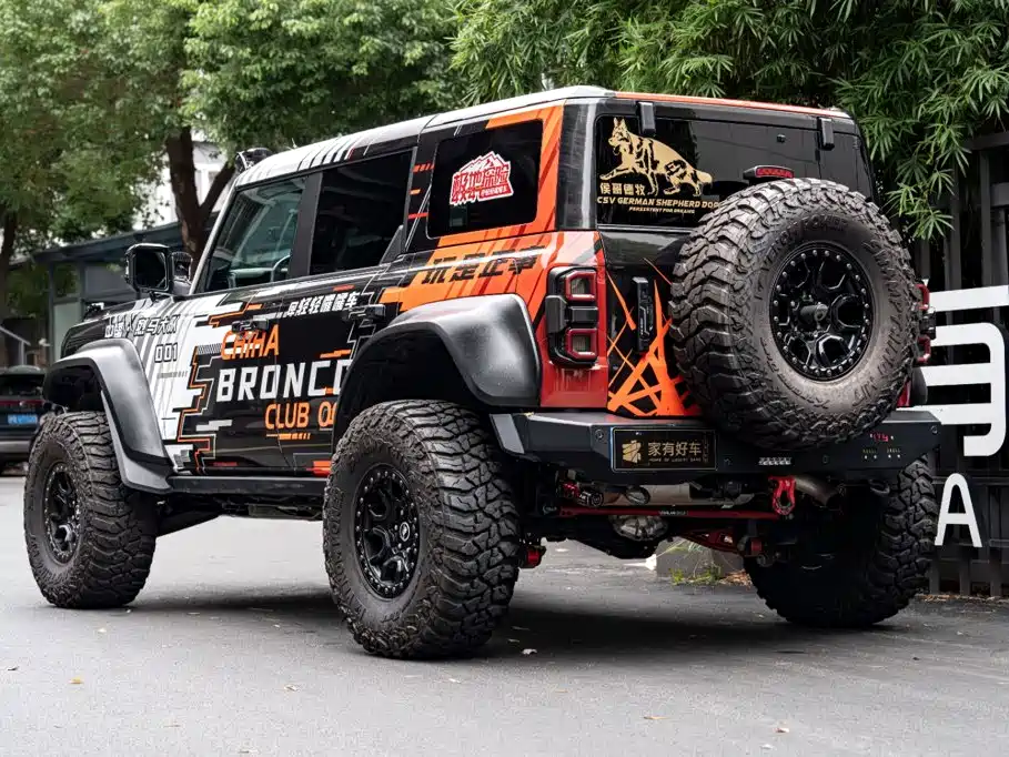 Ford Bronco — миниатюра 4