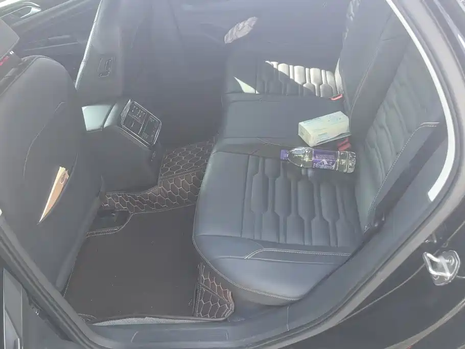 Volkswagen Passat — миниатюра 11
