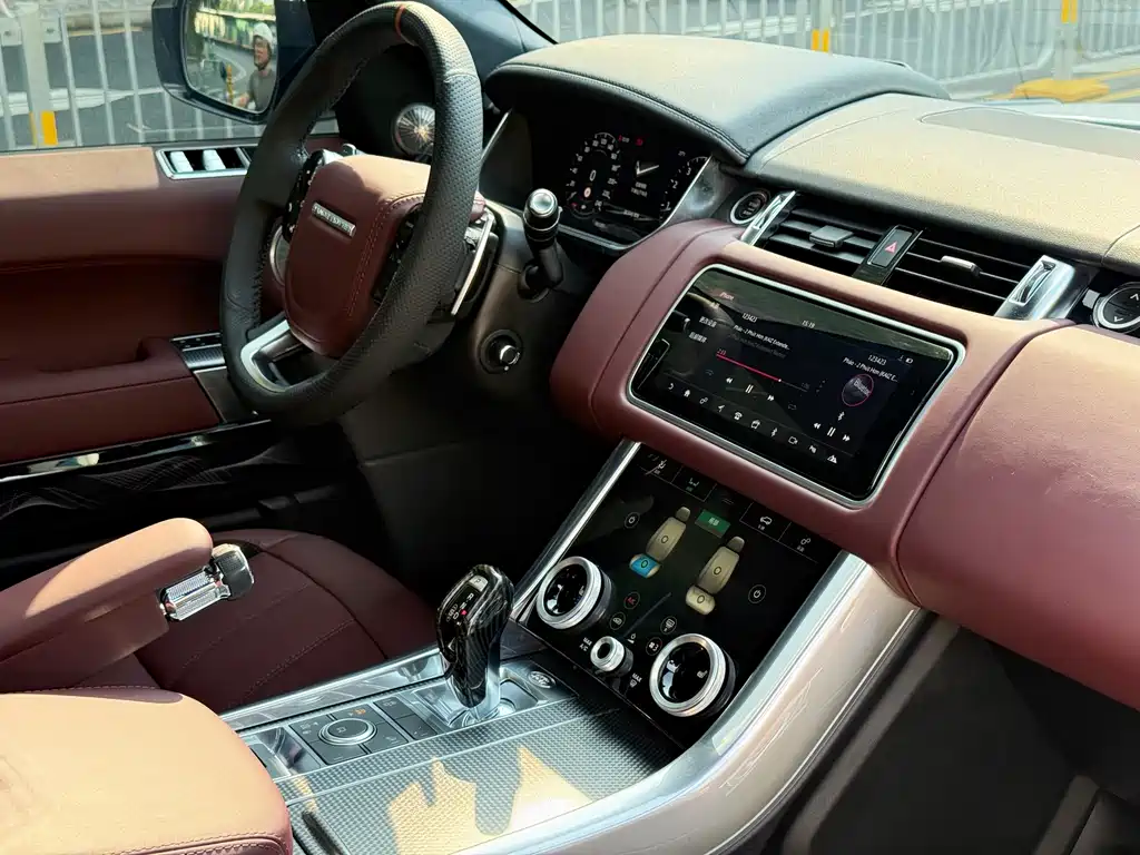 Land Rover Sport — миниатюра 17