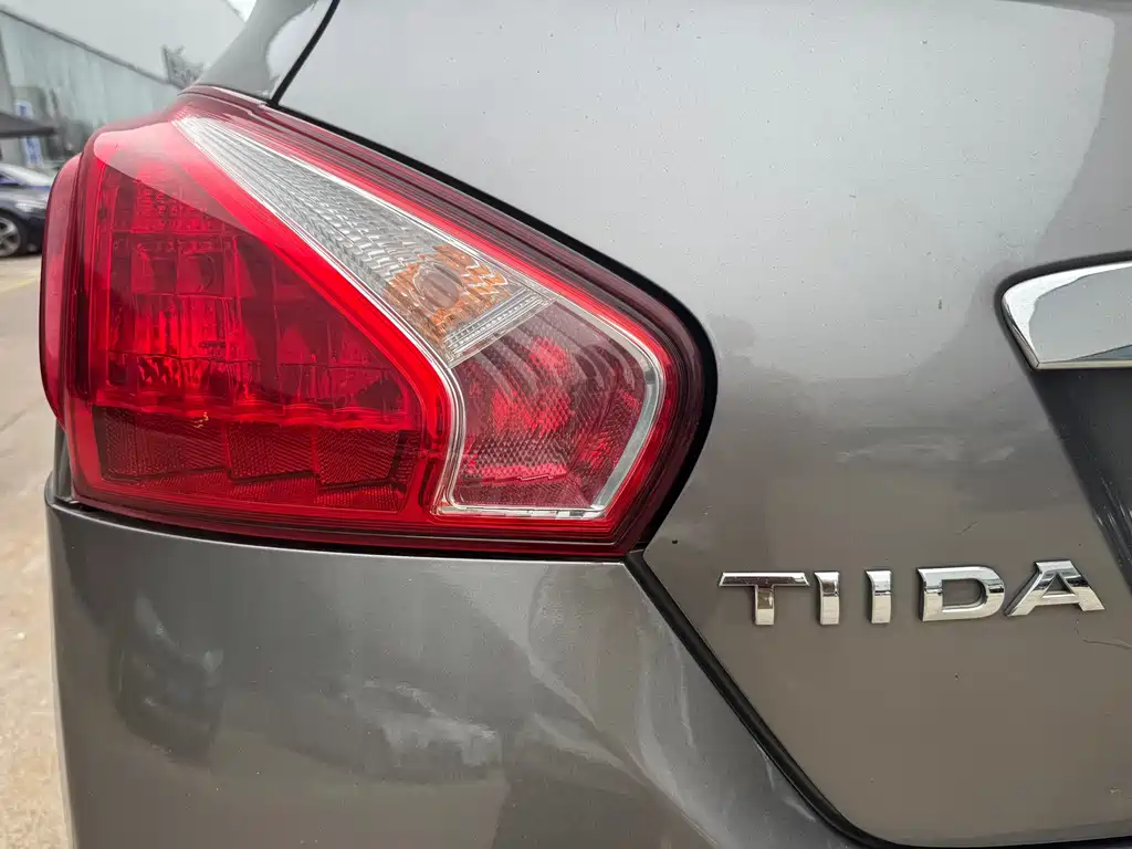Nissan Tiida — миниатюра 6