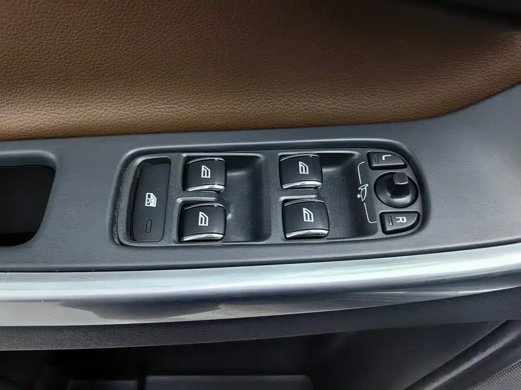 Volvo XC60 — миниатюра 7