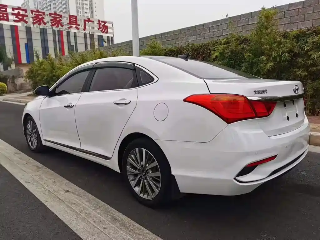 Hyundai Mistra — миниатюра 7