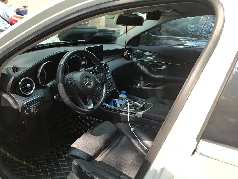 Mercedes-Benz C-Class — миниатюра 9