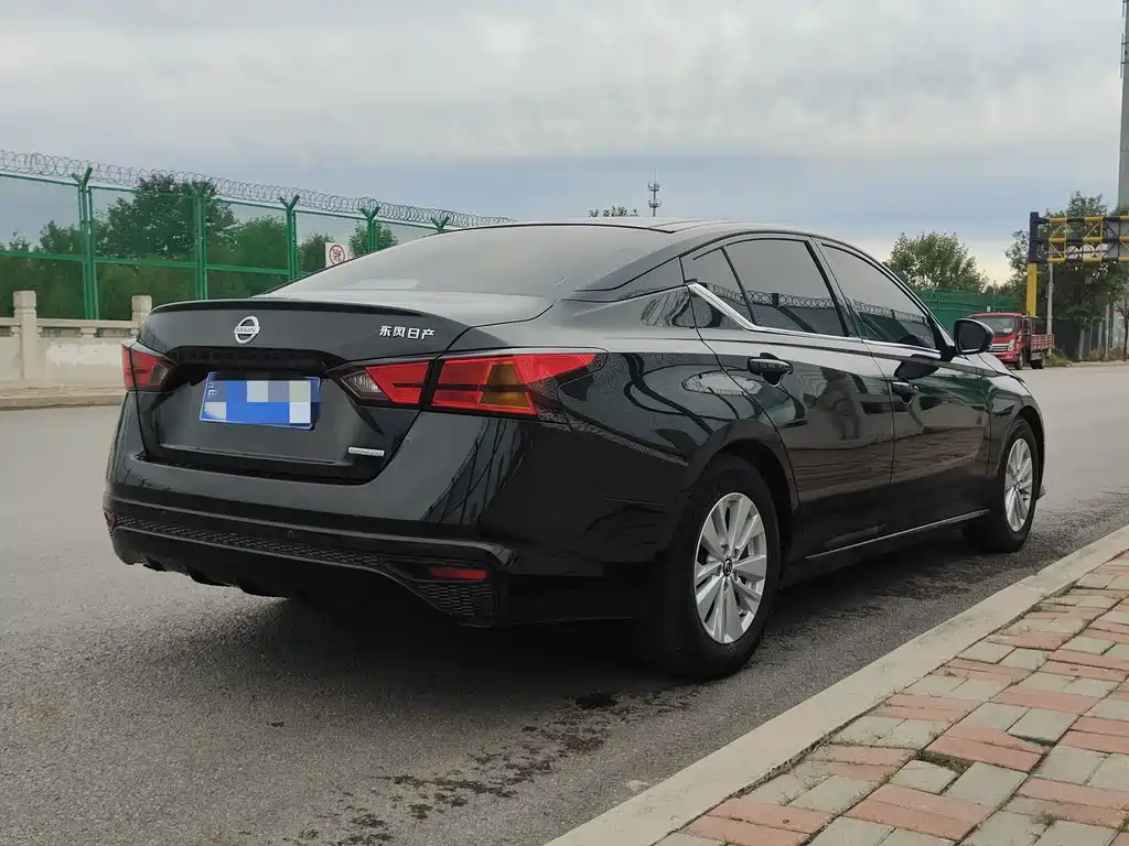 Nissan Teana — миниатюра 4