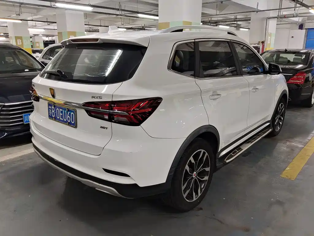 Roewe RX5 — миниатюра 6