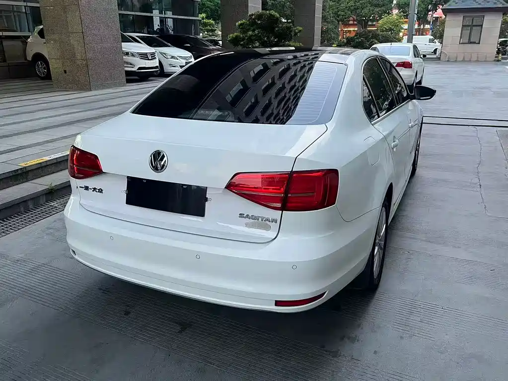 Volkswagen Sagitar — миниатюра 9