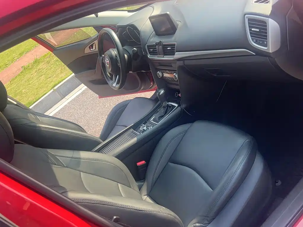 Mazda 3 Axela — миниатюра 14