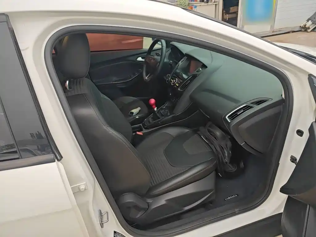 Ford Focus — миниатюра 25