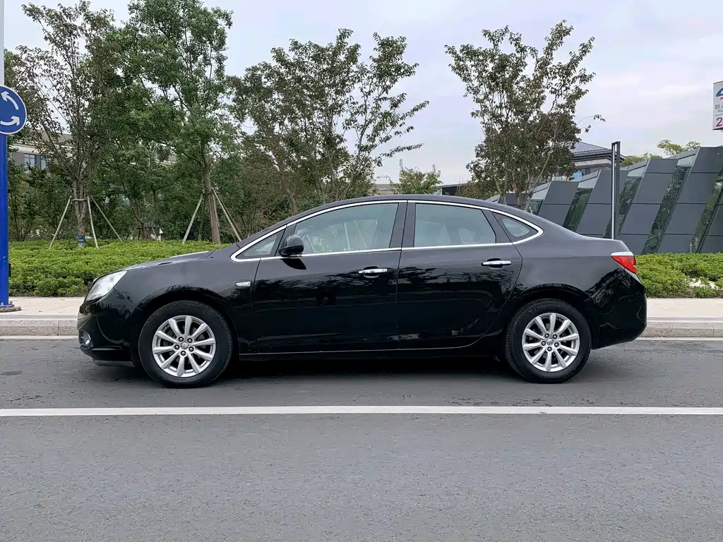 Buick Excelle — миниатюра 6