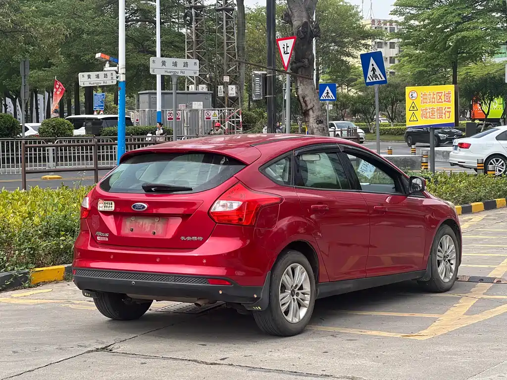 Ford Focus 2012 1.6L AT Comfort