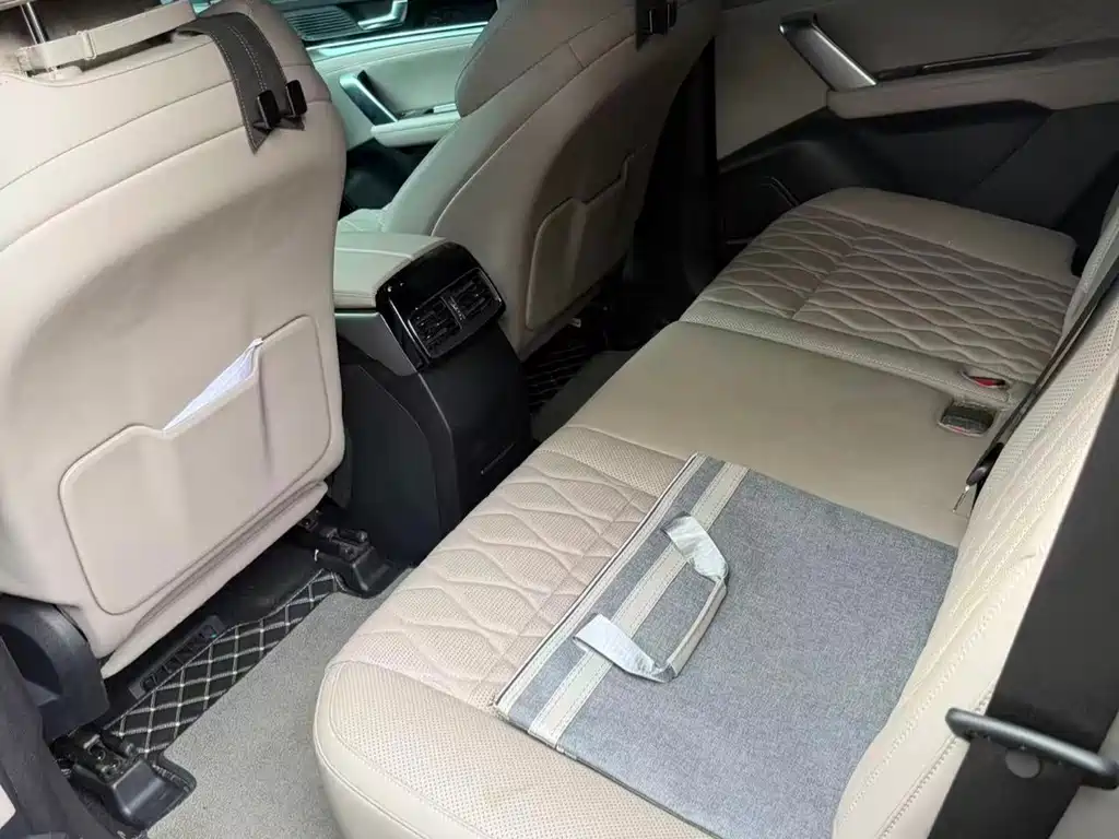 BYD Tang New Energy — миниатюра 3
