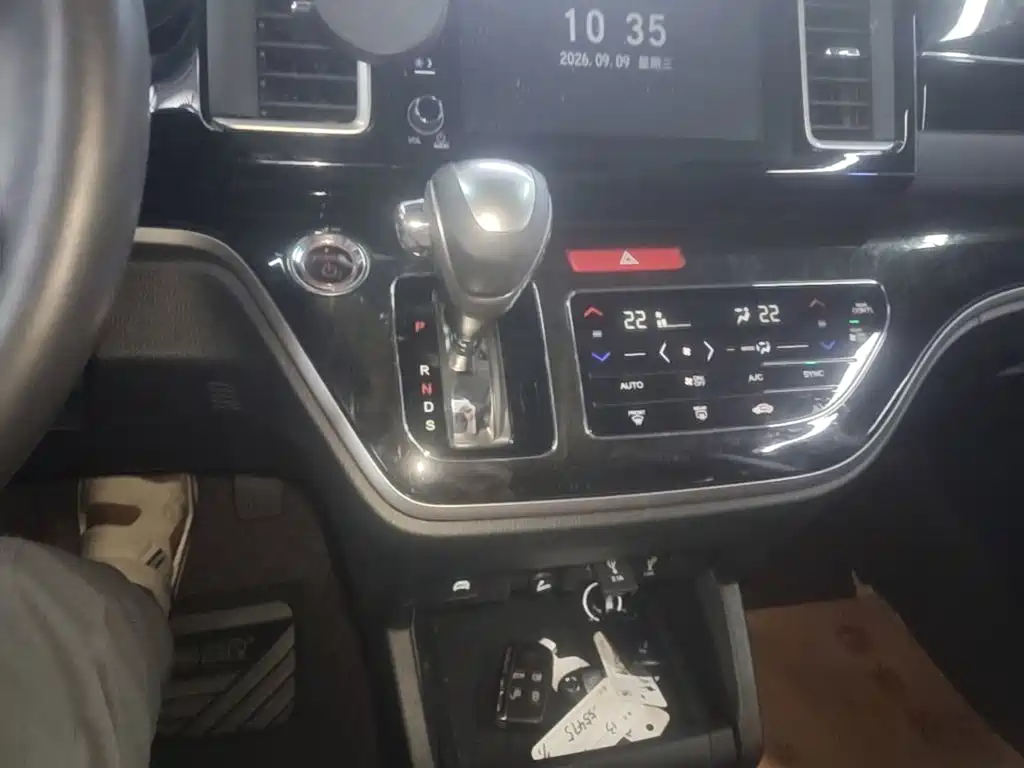 Honda Elysion — миниатюра 14