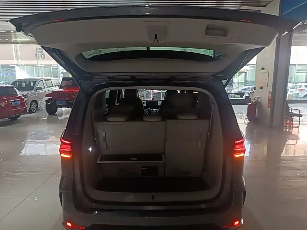 Roewe iMAX8 — миниатюра 19