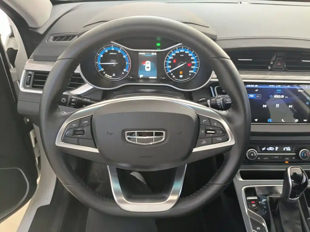 Geely Emgrand — миниатюра 11