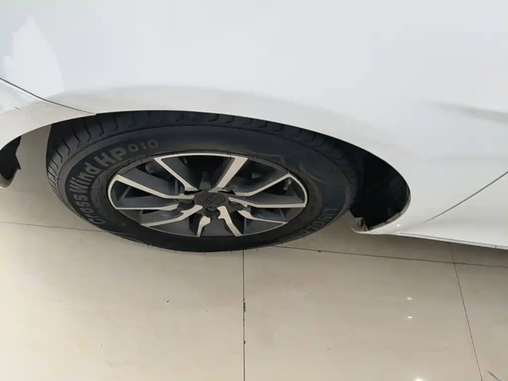 Geely Emgrand — миниатюра 23