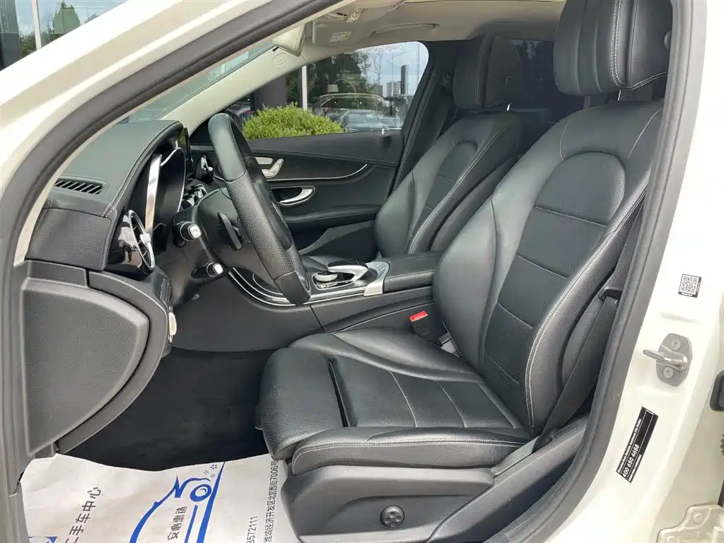 Mercedes-Benz C-Class — миниатюра 6