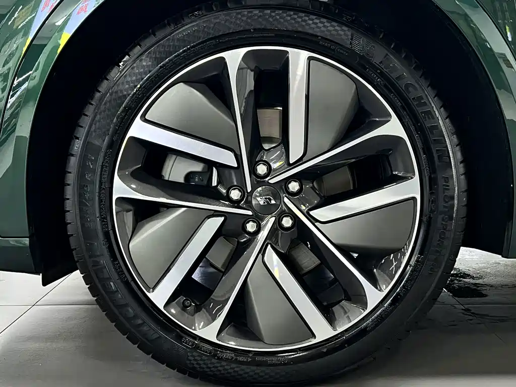Li Auto Li L9 — миниатюра 10