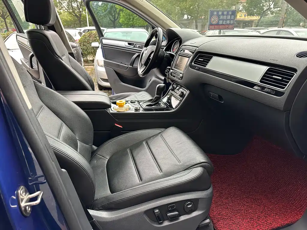 Volkswagen Touareg — миниатюра 9