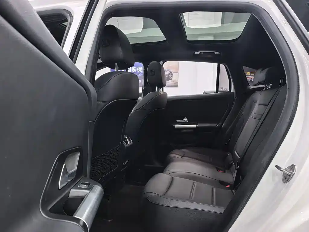 Mercedes-Benz GLA 2023 — фото 14