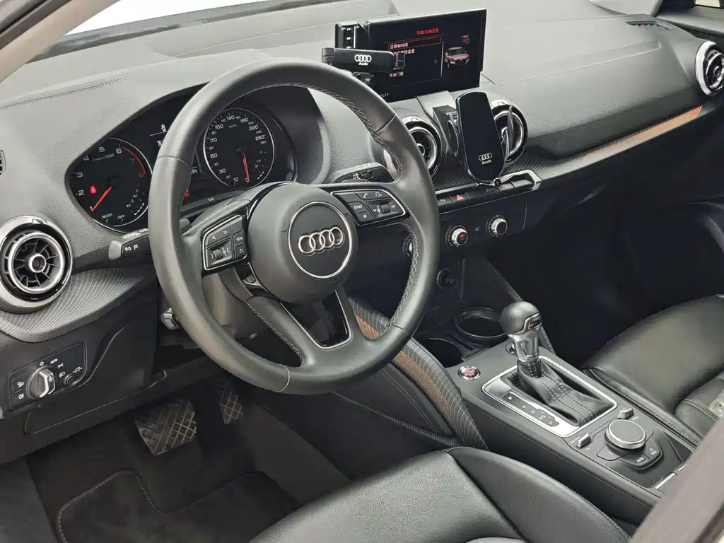 Audi Q2L — миниатюра 10