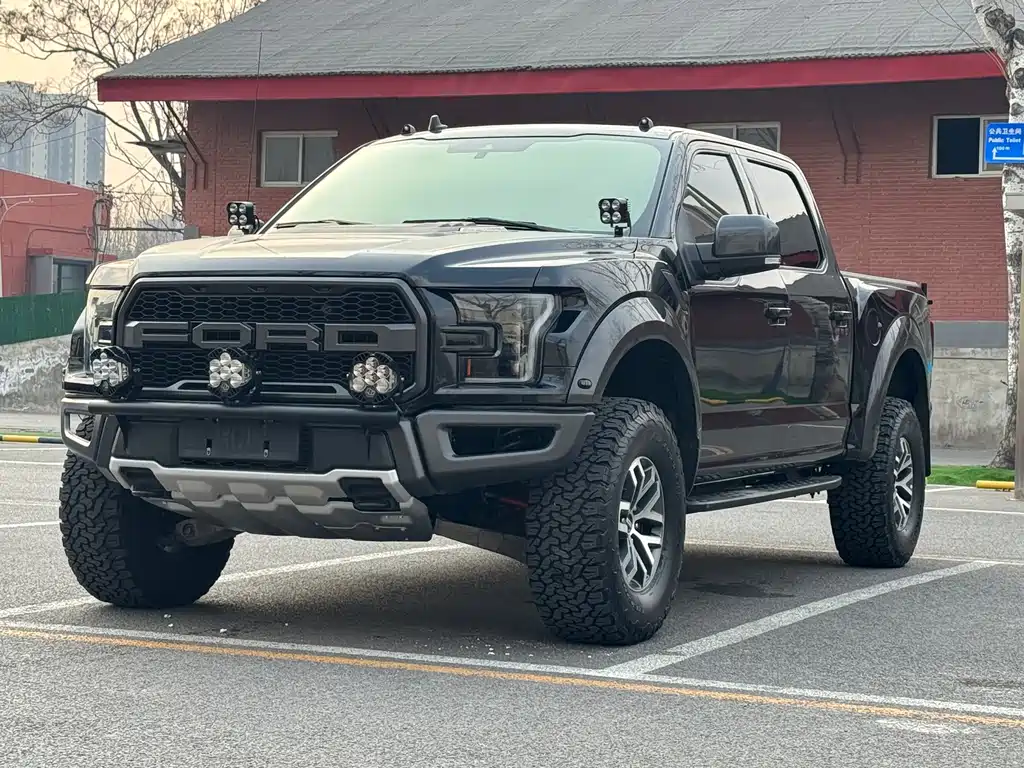 Ford F-150 Raptor 2020