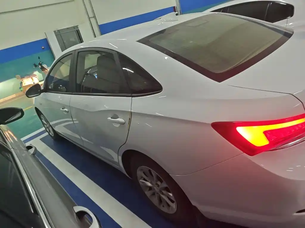 Buick Excelle — миниатюра 25